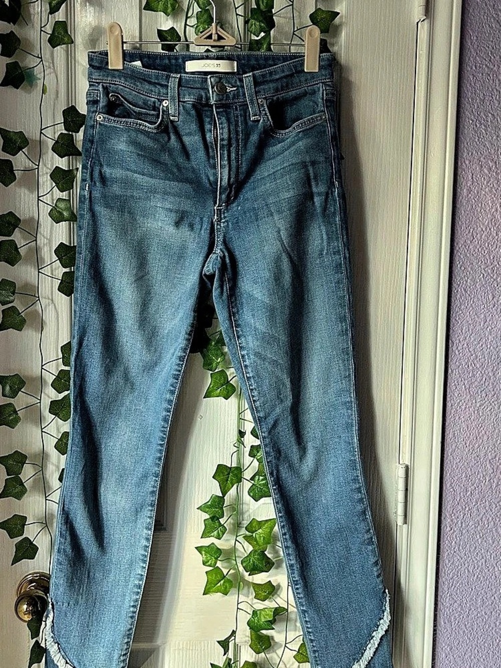 Joe's The Charlie Skinny Jeans, size W26